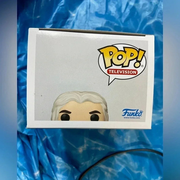 The Witcher - Geralt (The Last Henry Cavill Geralt Pop😢)- #1385 Funko Pop! BNIB - Picture 5 of 6